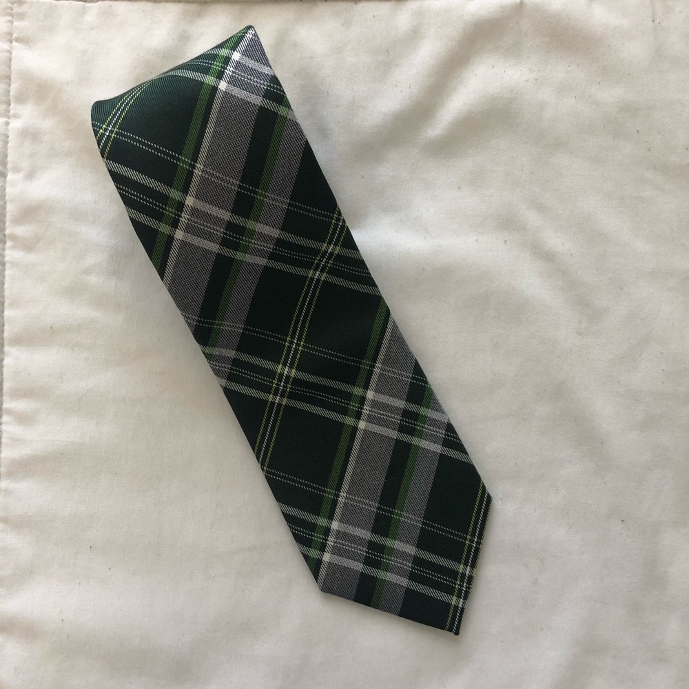 EUC Men’s Plaid Green and Gray Silk Next Tie